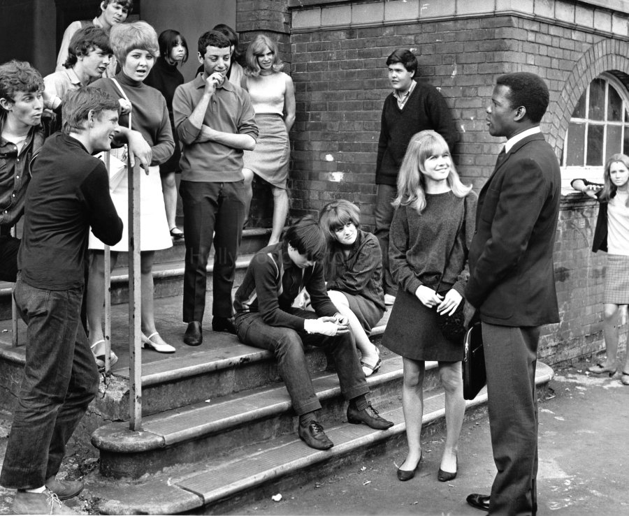 Sidney Poitier 1967 7 Starring in To Sir With Love.jpg